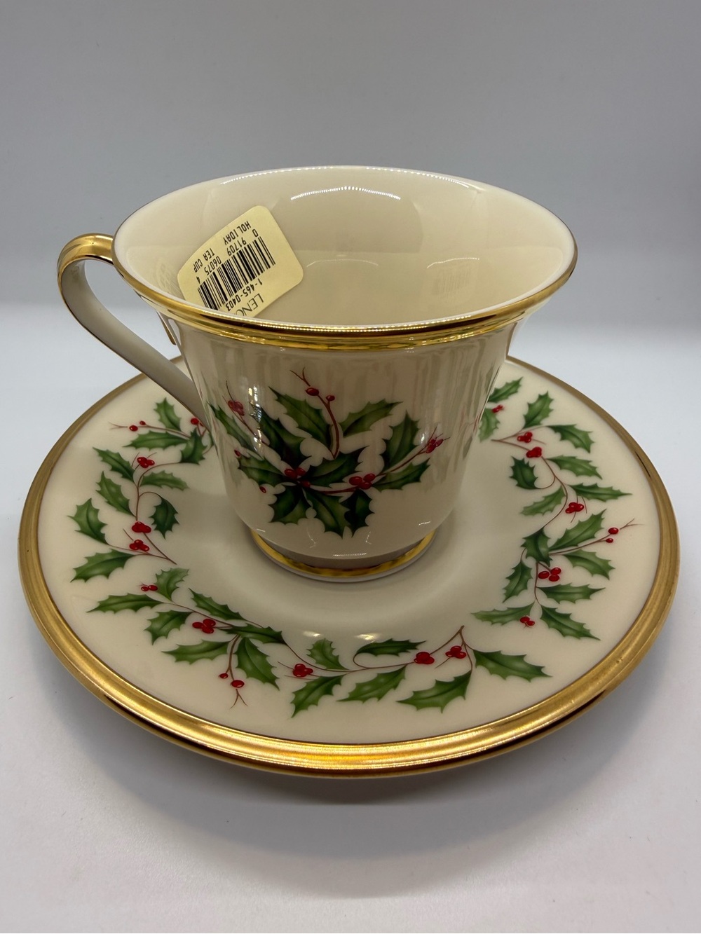 Lenox Holiday Holly Teacup and Saucer with Gold Trim -Cup is NWT